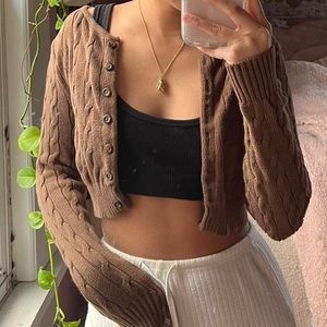 Brandy Melville cropped knit sweater top